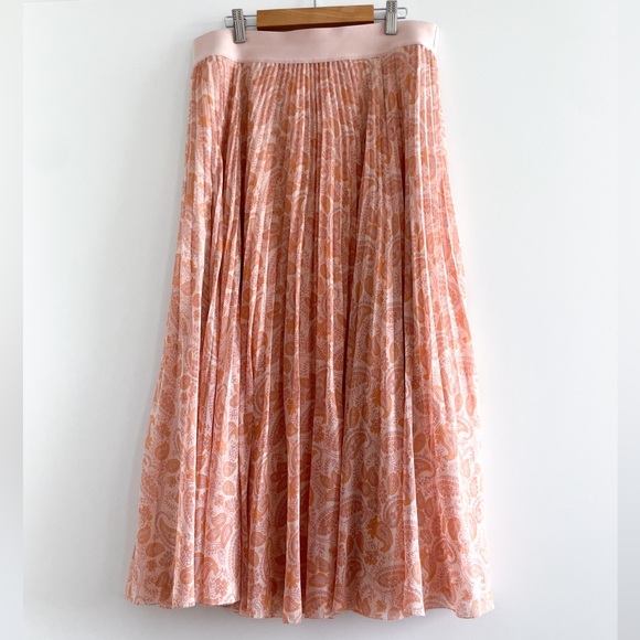 Aritzia Dresses & Skirts - Aritzia Peach Paisley Twirl Skirt